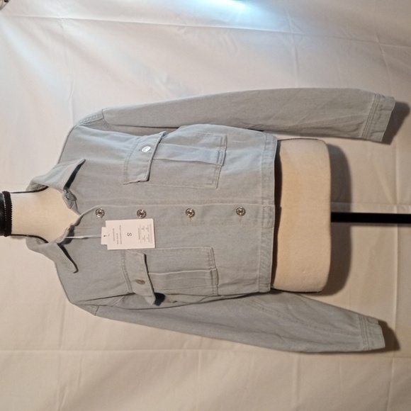 SYLPUIEK Jackets & Blazers - Classic Denim Jean Jacket in Light Blue